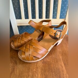 MIA EU 38 Brown Woven Leather Open-Toe Heeled Clogs